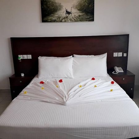 Blue Beach Villa Ваддува Экстерьер фото