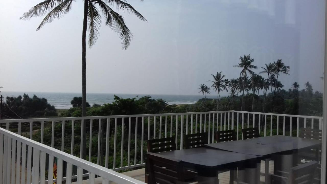 Blue Beach Villa Ваддува Экстерьер фото
